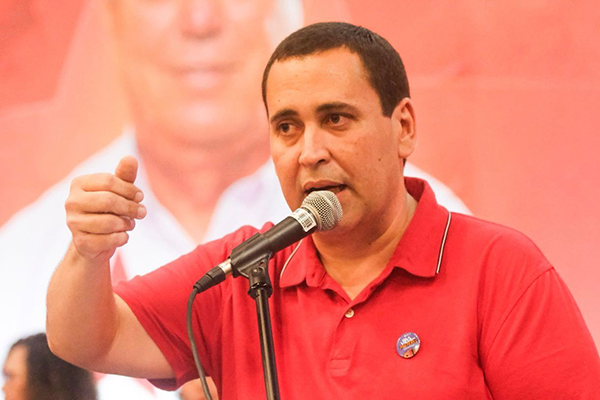 O secretário Nacional de Comunicação do PT, Éden Valadares