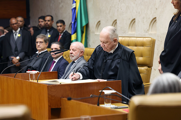 O ministro Edson Fachin toma posse como presidente do Supremo Tribunal Federal (STF)