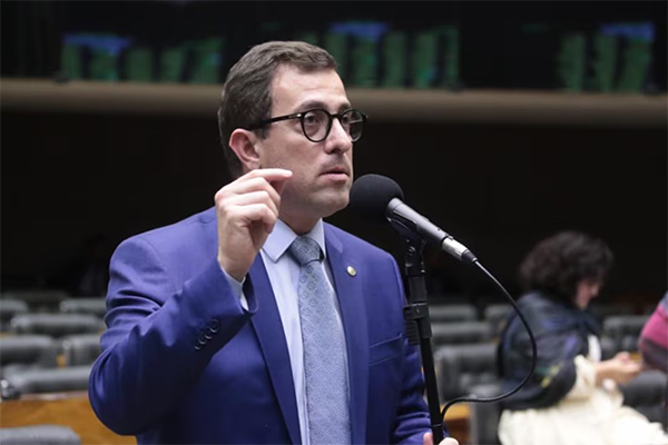 O deputado federal Gervásio Maia (PSB-PB) é o relator do projeto