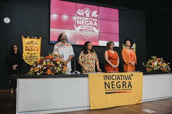 Sessão foi presidida pela vereadora Marta Rodrigues (PT) Sessão foi presidida pela vereadora Marta Rodrigues (PT)