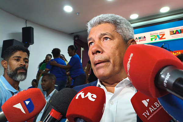 O governador Jerônimo Rodrigues (PT)