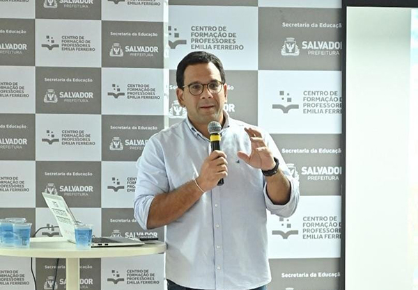 O secretário municipal da Educação, Thiago Dantas