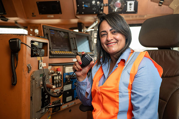 Vanessa Alves Batista, maquinista da VLI 