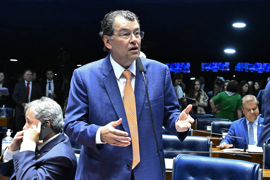 O senador Eduardo Braga (MDB-AM) durante a votação do segundo projeto de regulamentação da reforma tributária O senador Eduardo Braga (MDB-AM) durante a votação do segundo projeto de regulamentação da reforma tributária