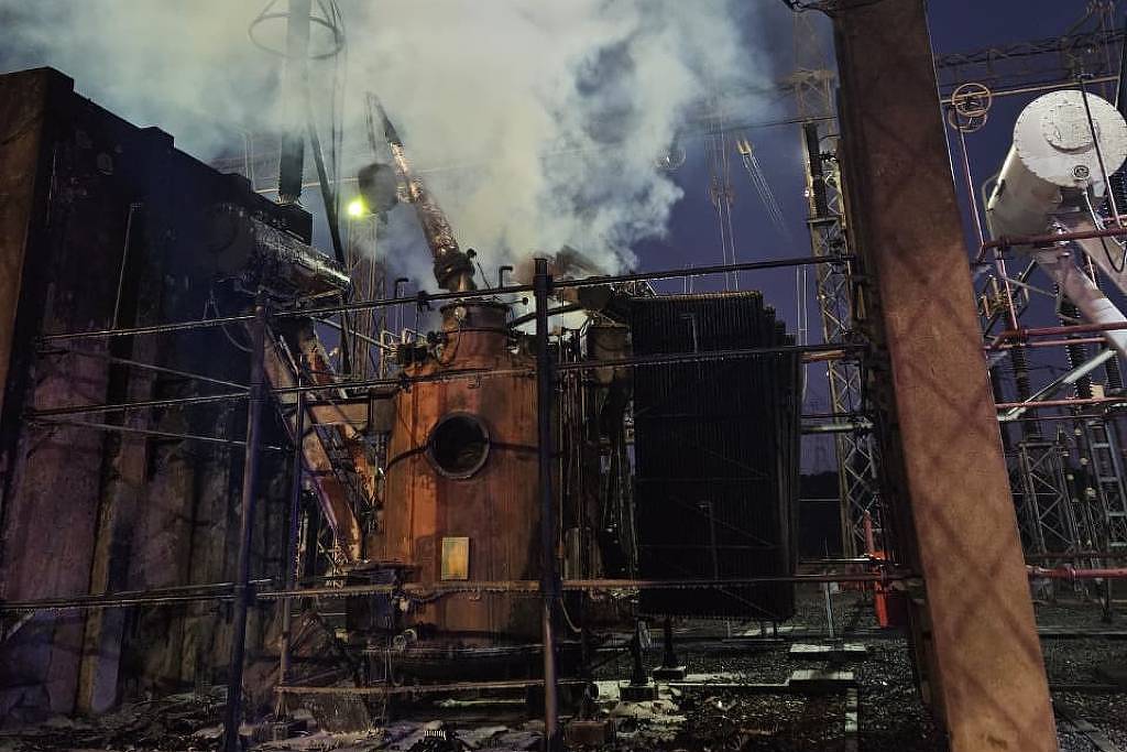 Incêndio causa estragos em subestação de Bateias, no município de Campo Largo (PR)