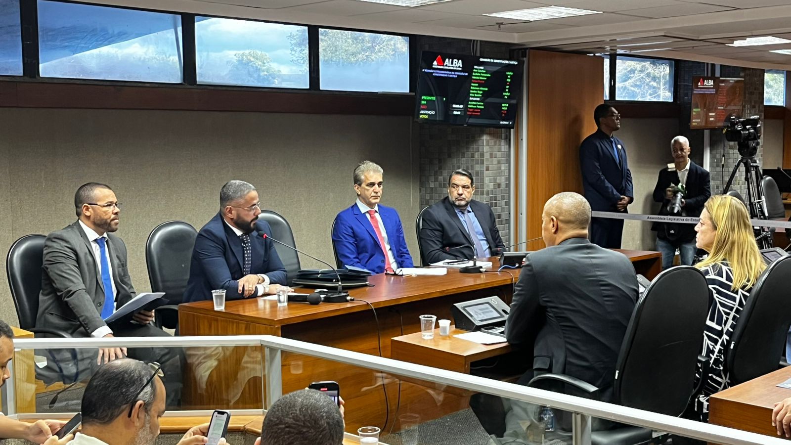 Sessão na CCJ da Assembleia Sessão na CCJ da Assembleia