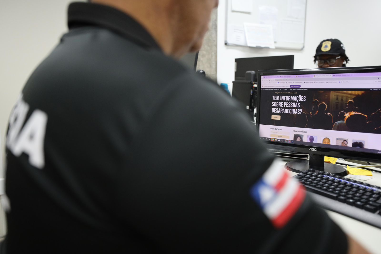 O Amber Alert envia os dados das crianças nos perfis de redes para que as pessoas possam denunciar