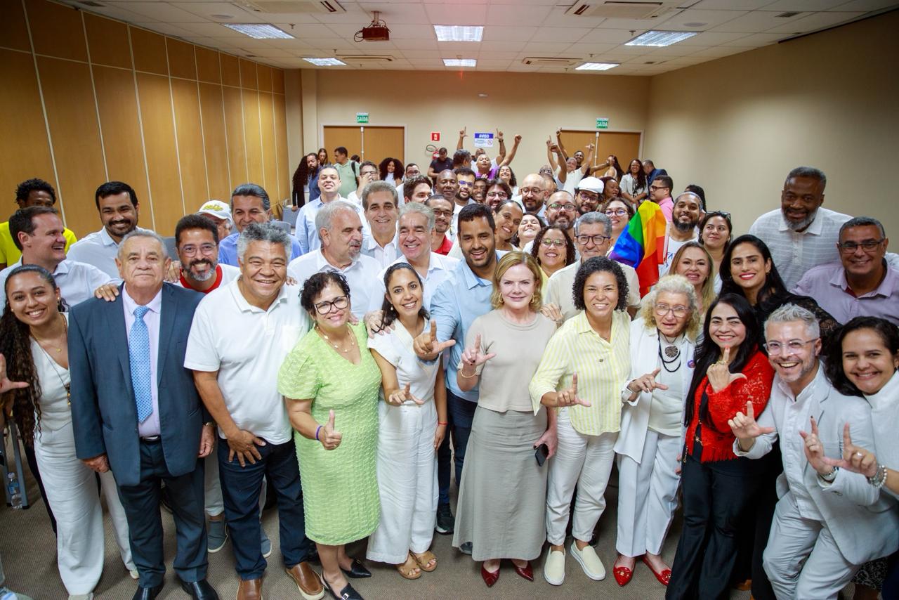 Ministra da Secretaria de Relações Institucionais destaca crescimento econômico, defesa da soberania e debate sobre pautas estruturantes para o país