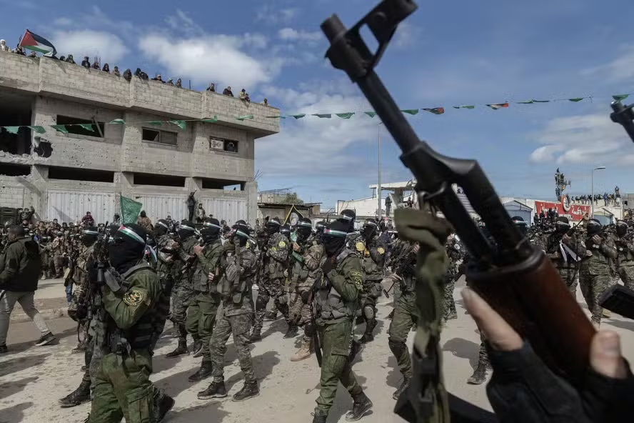 As duas posições, no segundo dia de trégua, podem complicar a implementação das próximas etapas do plano de paz de Donald Trump