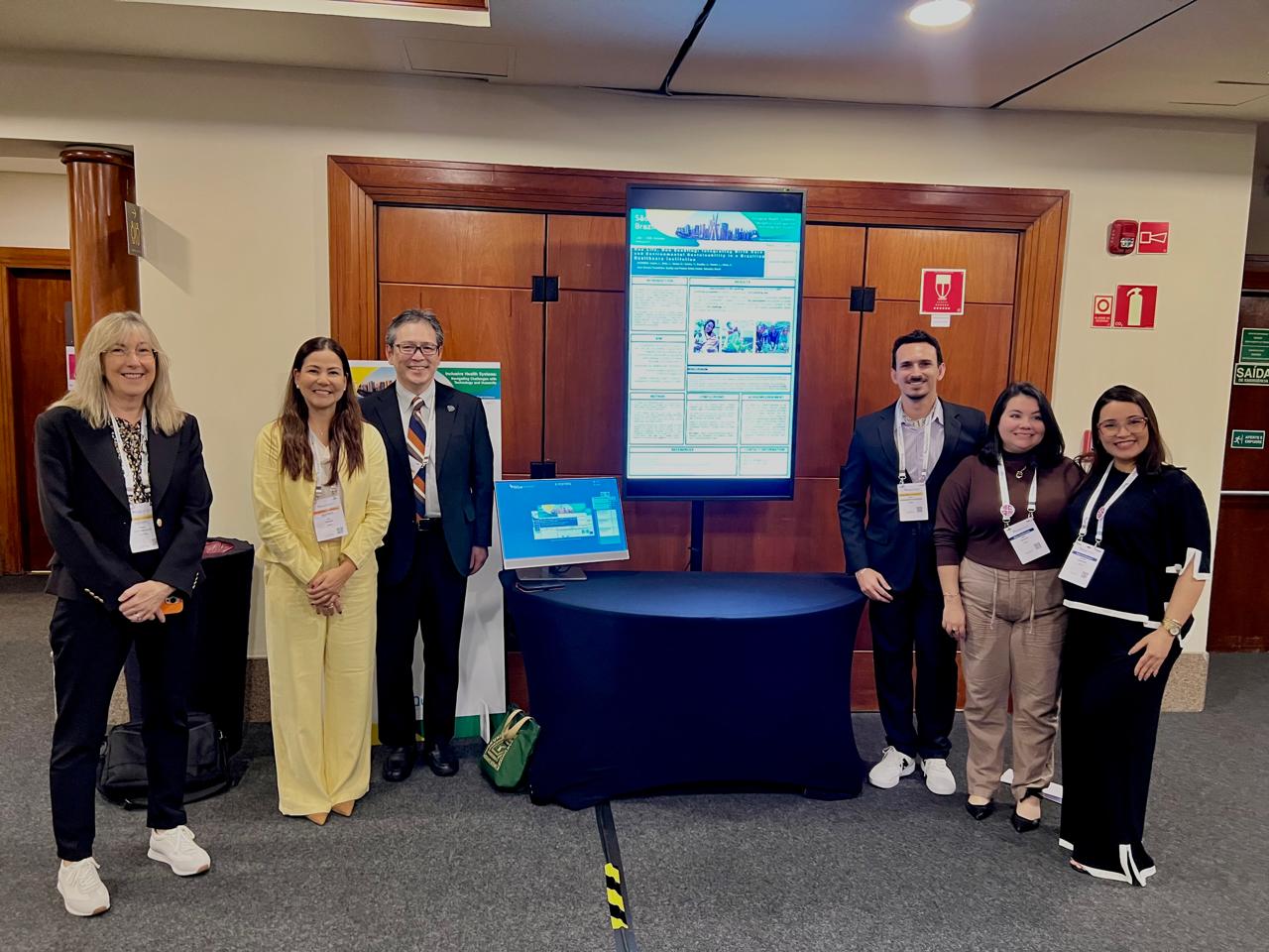 A Fundação José Silveira (FJS) apresentou o trabalho _“One Life, One Seedling: Integrating Birth Care and Environmental Sustainability in a Brazilian Healthcare Institution”