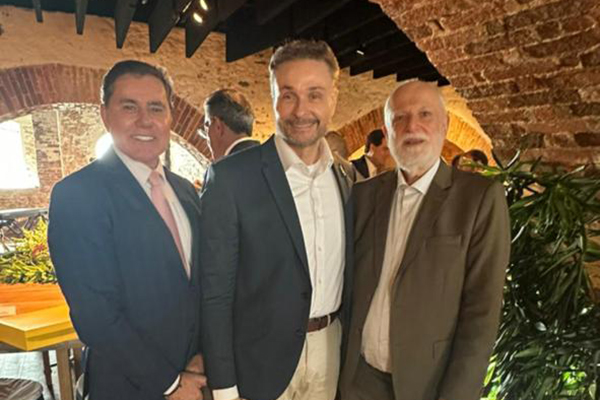 Almoço oferecido pelo governador reuniu diversas autoridades do Poder Judiciário