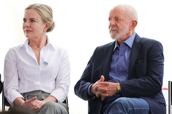 O presidente Lula (PT) e a ministra Gleisi Hoffmann (Relações Institucionais)